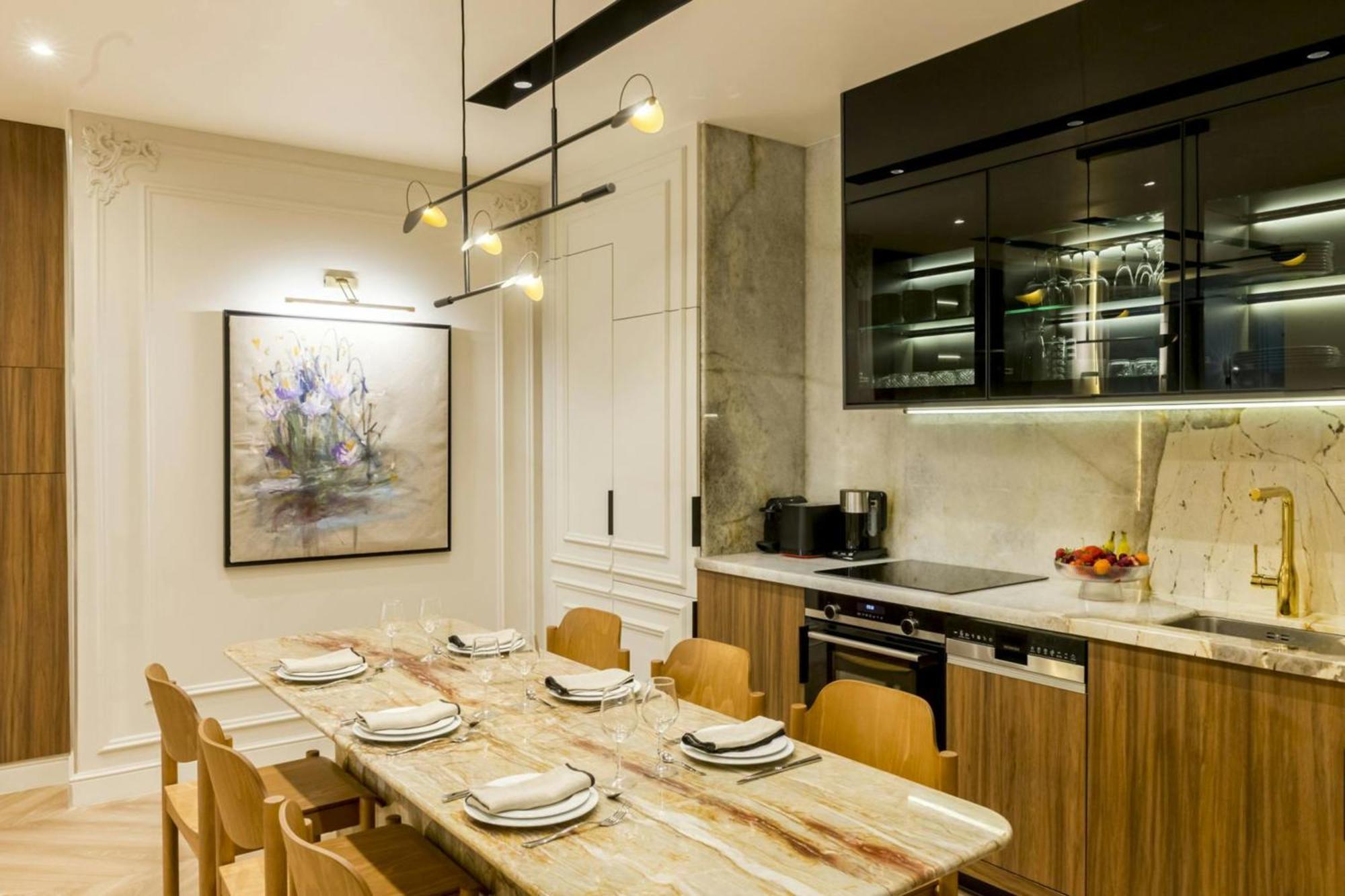 Luxury With Beautiful Views *